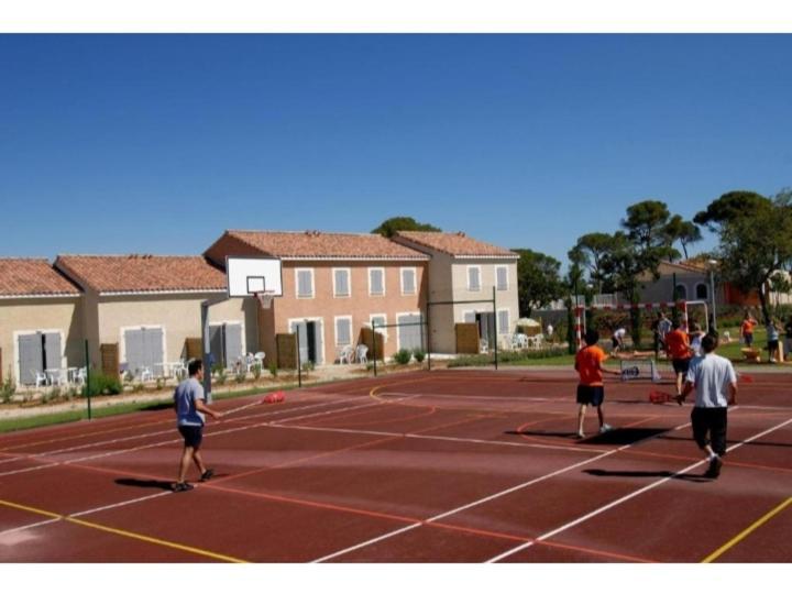 La Maison Bleue Calvisson Bagian luar foto