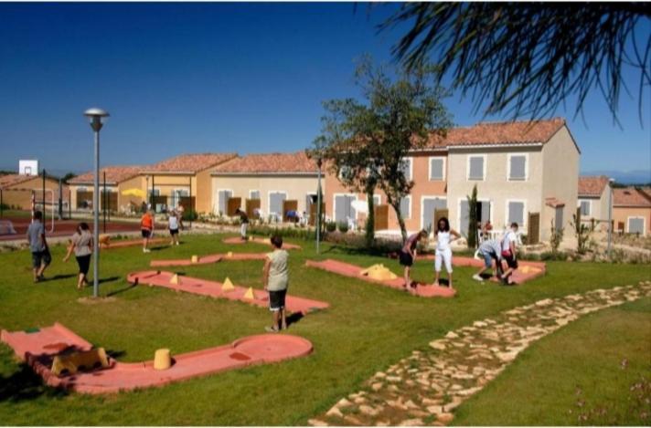 La Maison Bleue Calvisson Bagian luar foto